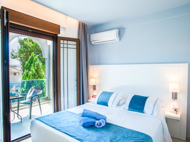 Acrotel Lily Ann Village 25