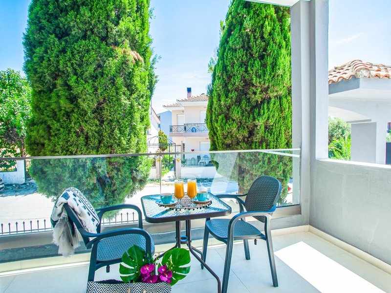 Acrotel Lily Ann Village 35