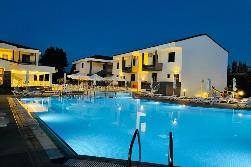 Acrotel Lily Ann Village 2