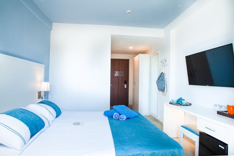 Acrotel Lily Ann Village 6