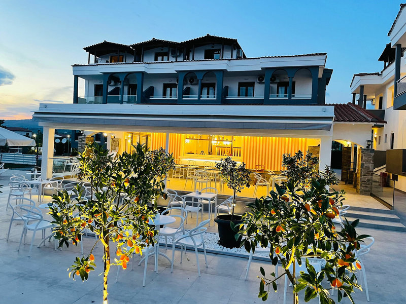 Acrotel Lily Ann Village 15
