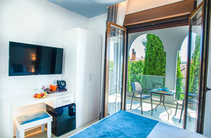 Acrotel Lily Ann Village 19