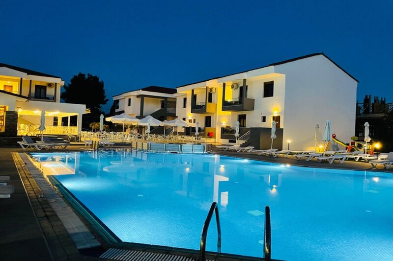 Acrotel Lily Ann Village 6