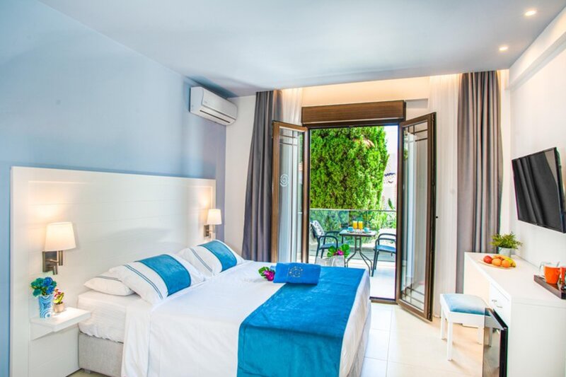 Acrotel Lily Ann Village 14