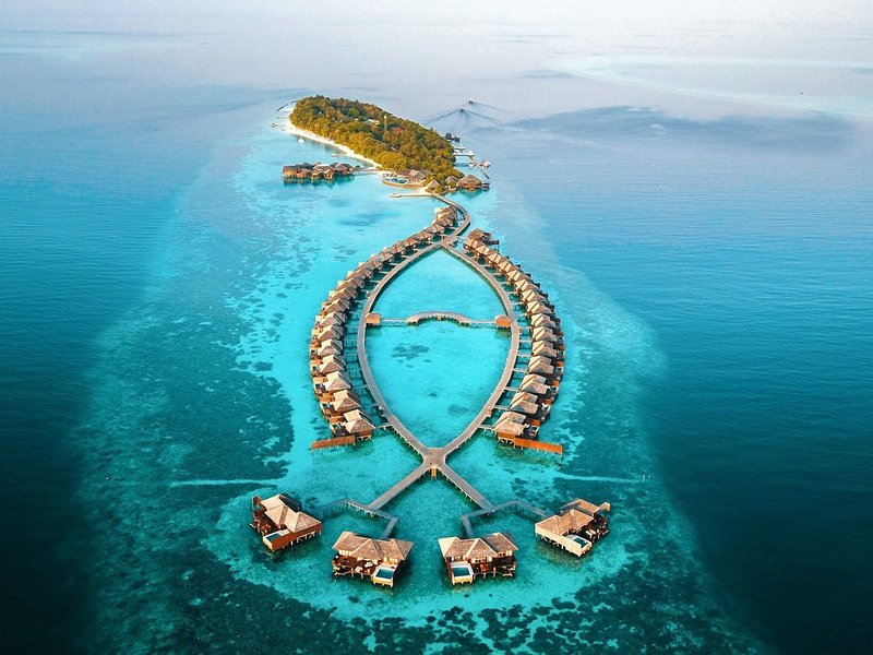Lily Beach Resort & Spa Huvahendhoo 1