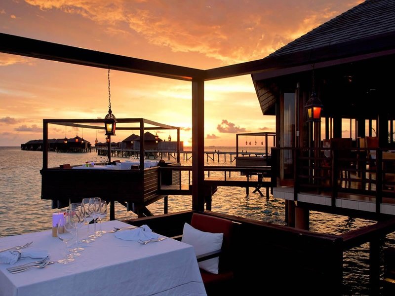 Lily Beach Resort & Spa Huvahendhoo 9