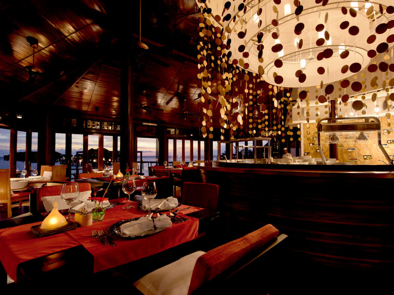 Lily Beach Resort & Spa Huvahendhoo 16