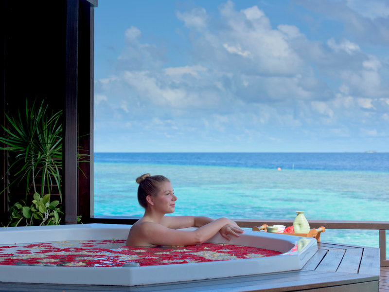 Lily Beach Resort & Spa Huvahendhoo 41