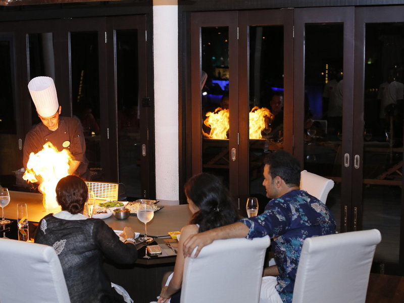 Lily Beach Resort & Spa Huvahendhoo 15