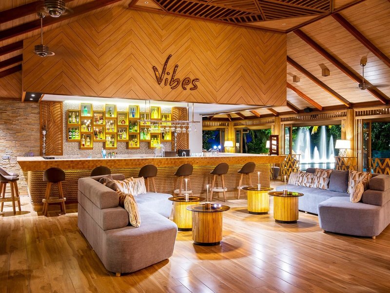 Lily Beach Resort & Spa Huvahendhoo 31