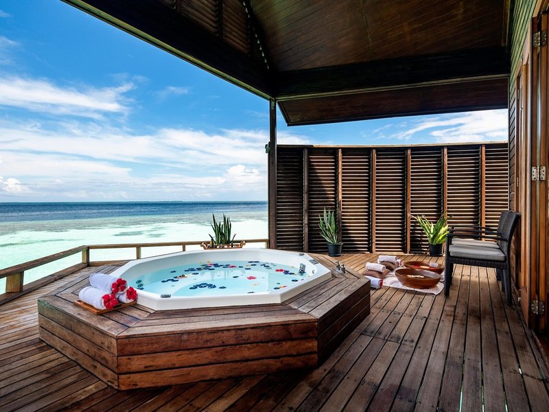 Lily Beach Resort & Spa Huvahendhoo 45