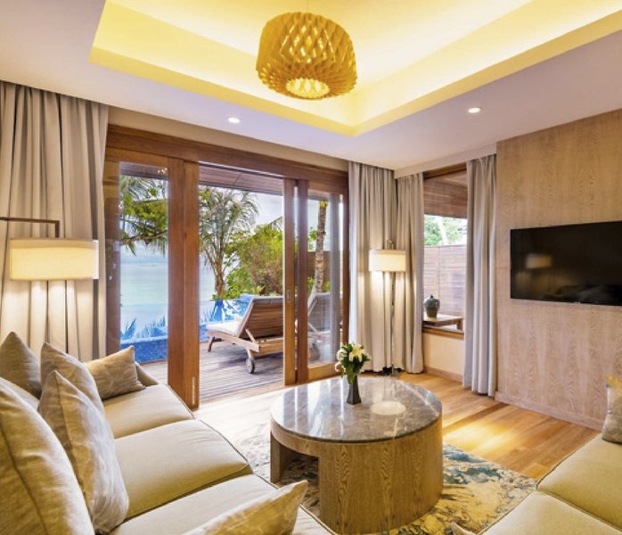 Lily Beach Resort & Spa 9