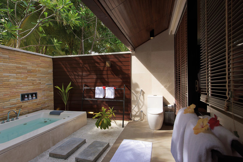 Lily Beach Resort & Spa 12