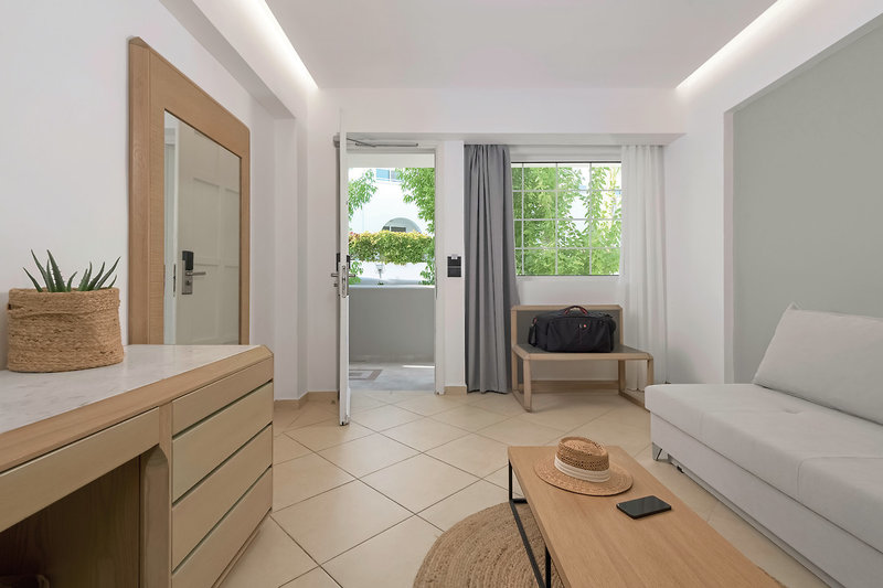 COOEE Lindos Royal 28