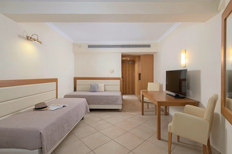 COOEE Lindos Royal 34