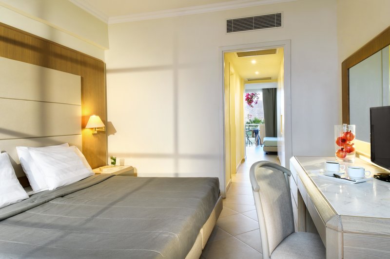 COOEE Lindos Royal 31