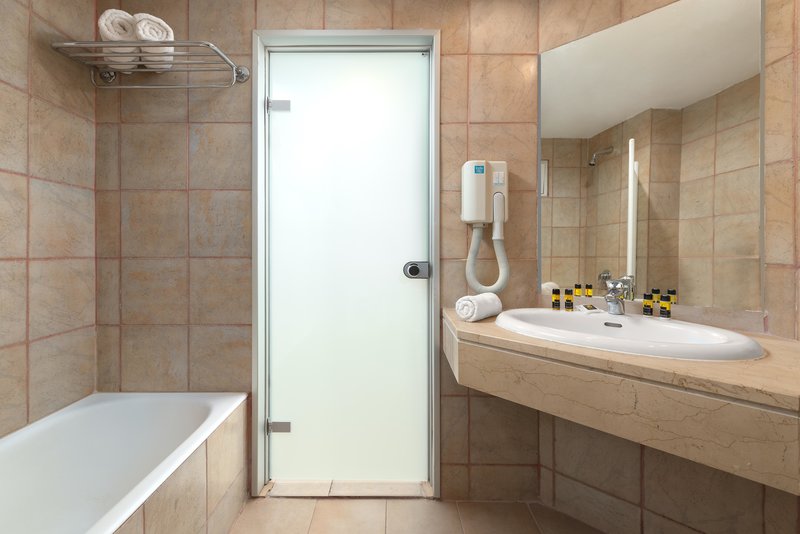 COOEE Lindos Royal 33