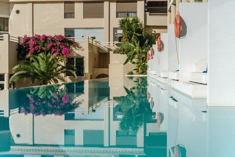 COOEE Lindos Royal 54