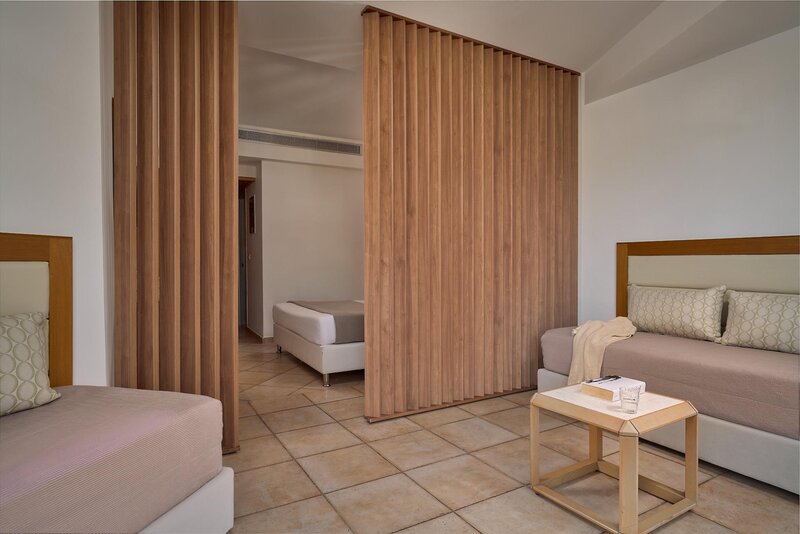 COOEE Lindos Royal 71