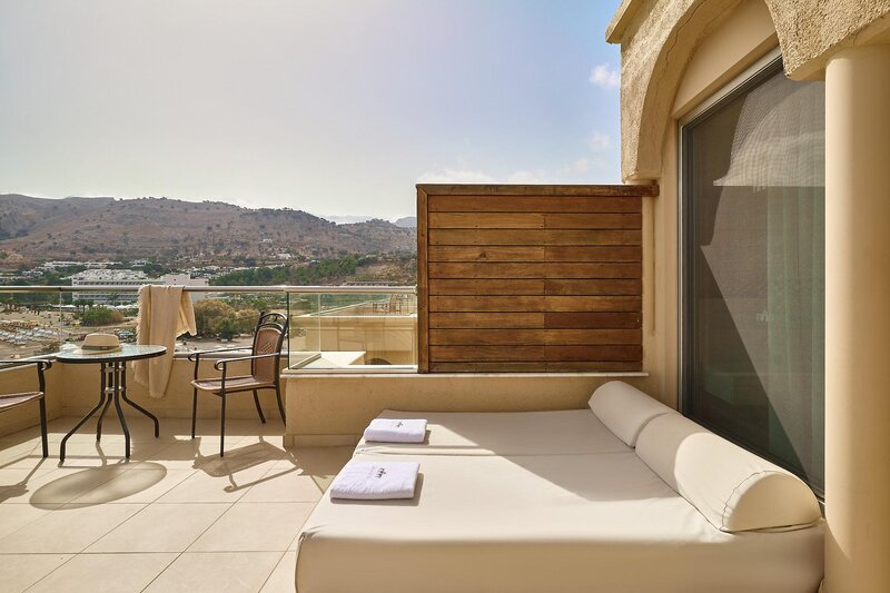 COOEE Lindos Royal 74