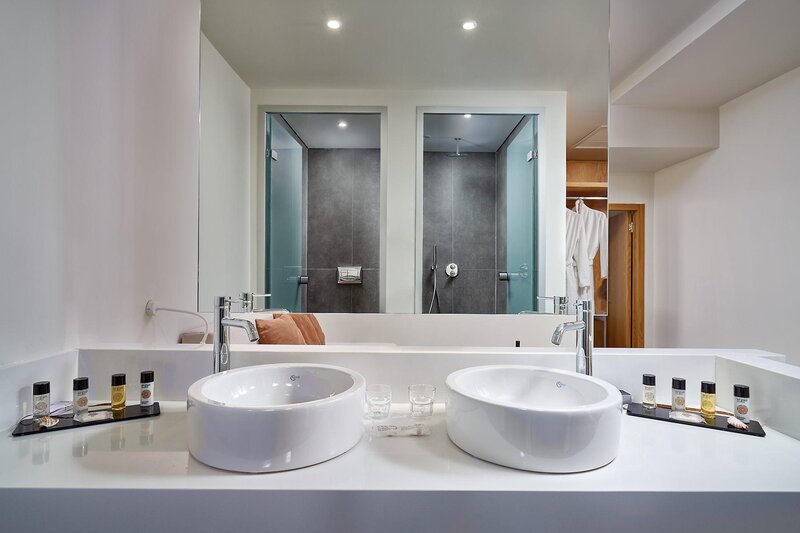 COOEE Lindos Royal 79