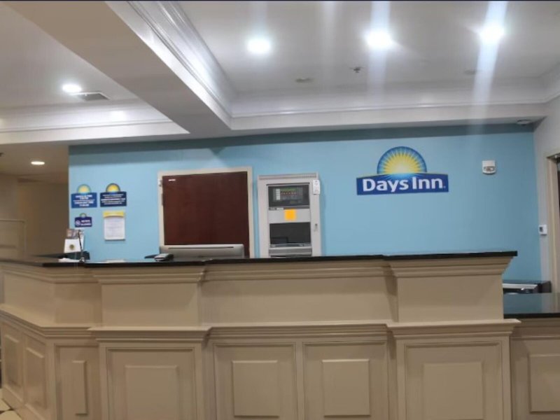 Days Inn by Wyndham Budd Lake 3