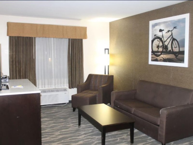 Days Inn by Wyndham Budd Lake 4