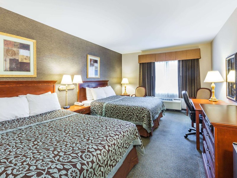 Days Inn by Wyndham Budd Lake 15