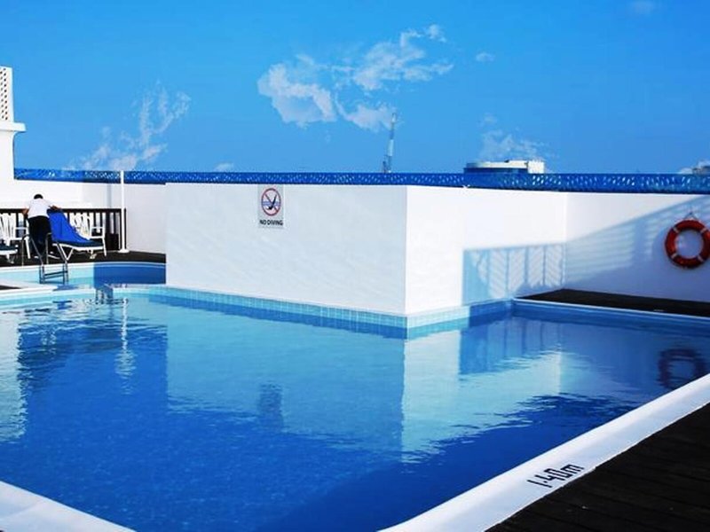 Lavender Hotel By Gloria Hotels and Resorts 3