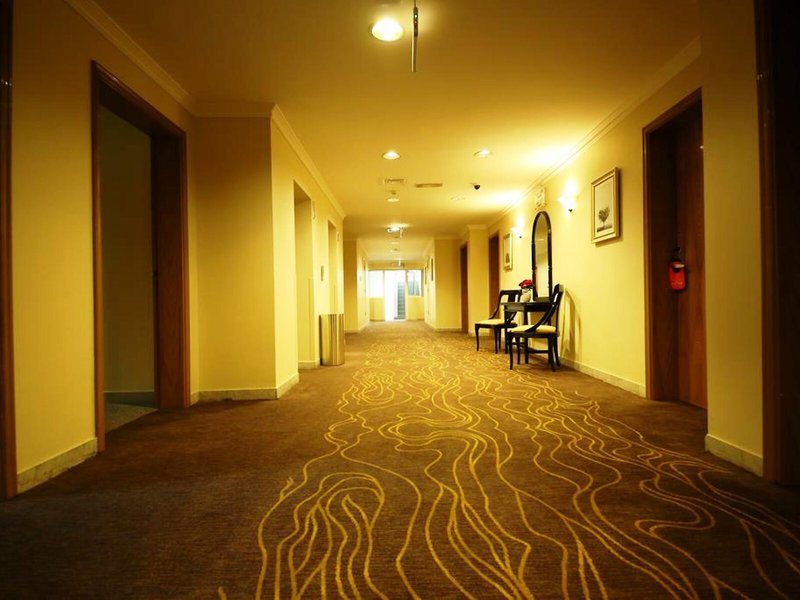 Lavender Hotel By Gloria Hotels and Resorts 14