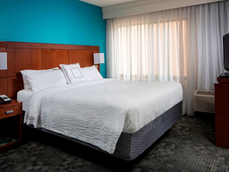 Sonesta Select Boca Raton 33