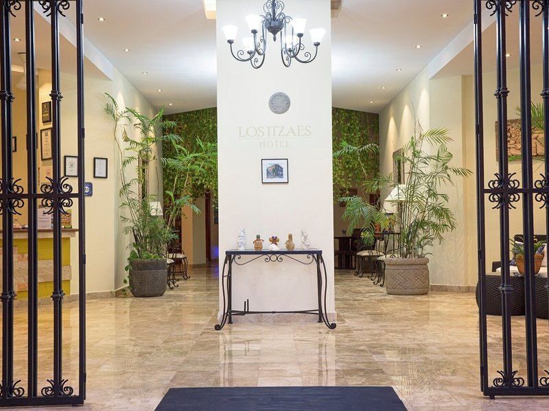 Los Itzaes Hotel 11