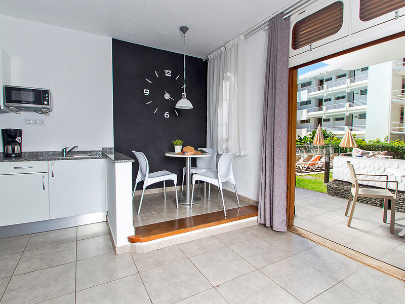 Apartamentos Los Mariachis 4