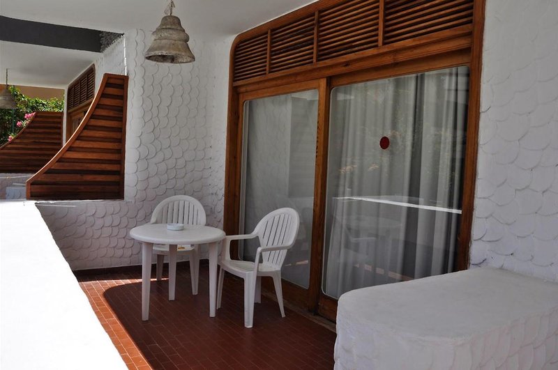 Apartamentos Los Mariachis 4