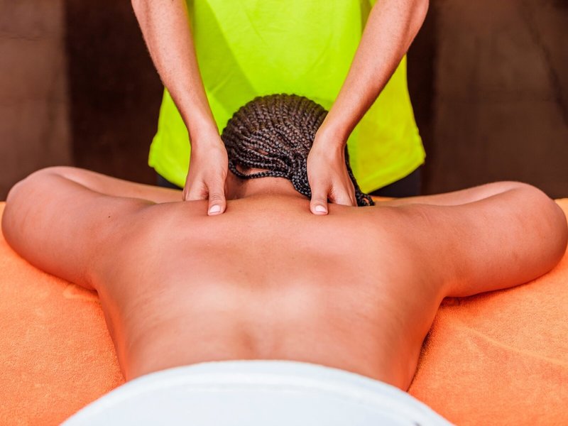 Travellers Beach Hotel & Club  30