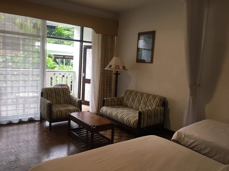 Travellers Beach Hotel & Club  33