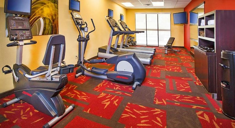 Courtyard North Charleston Airport/Coliseum 1 - Sports and leisure