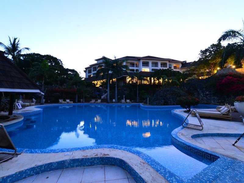 Diani Reef Beach Resort & Spa 10