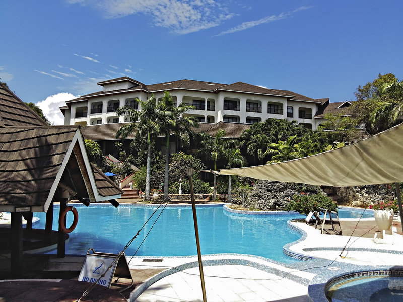 Diani Reef Beach Resort & Spa 1