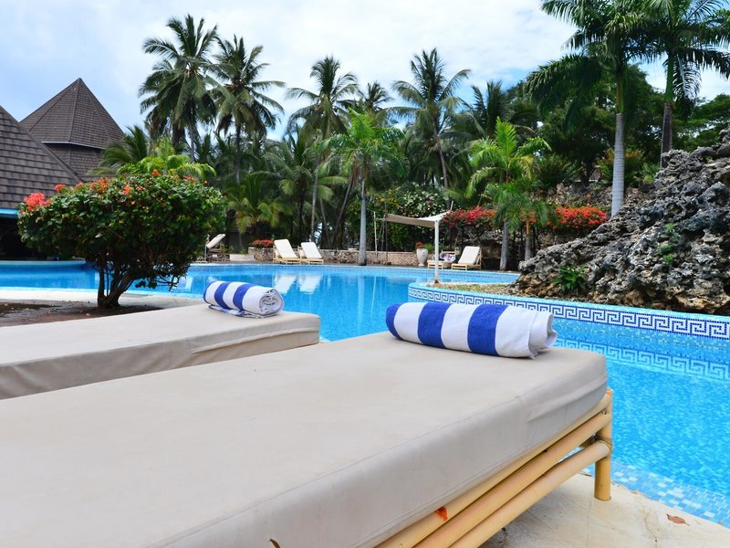 Diani Reef Beach Resort & Spa 5