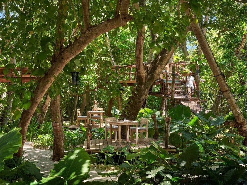 Sun Island Resort & Spa 32