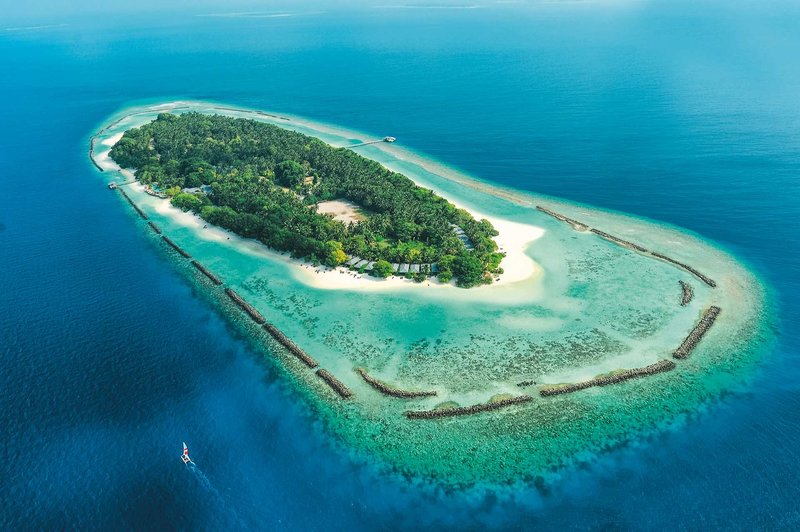 Royal Island Resort & Spa 9