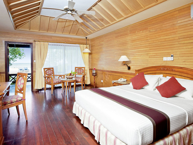 Royal Island Resort & Spa 3