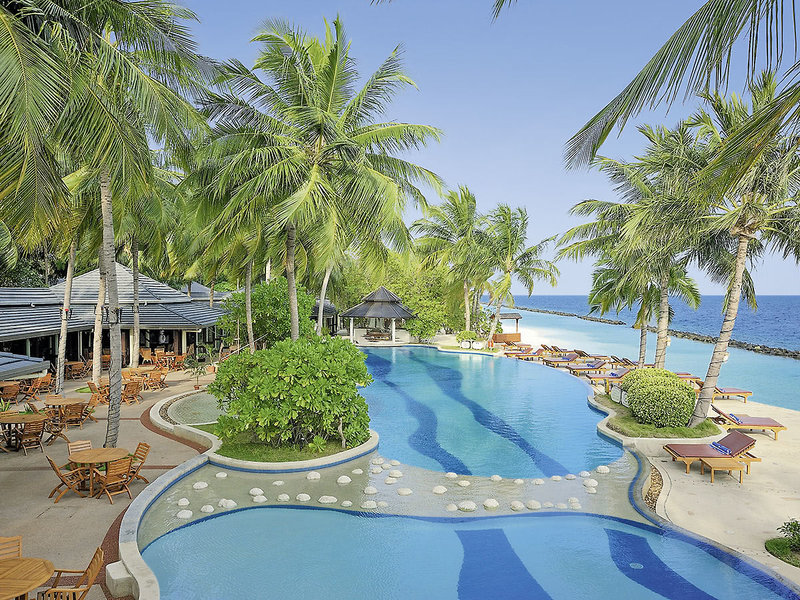 Royal Island Resort & Spa 6