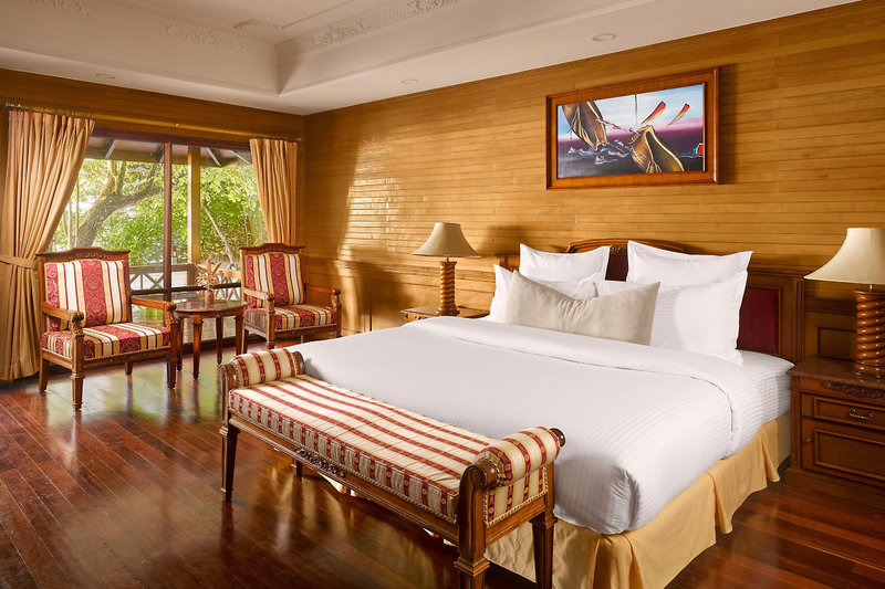 Royal Island Resort & Spa 3