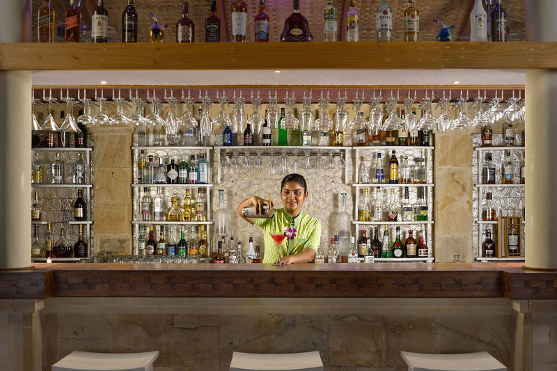 Royal Island Resort & Spa 8
