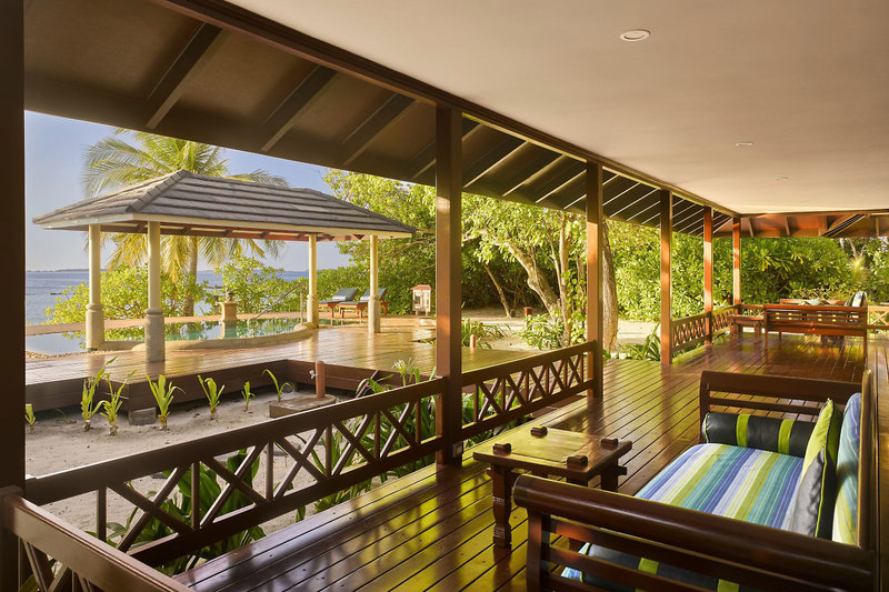 Royal Island Resort & Spa 9