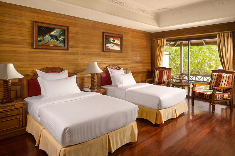 Royal Island Resort & Spa 10