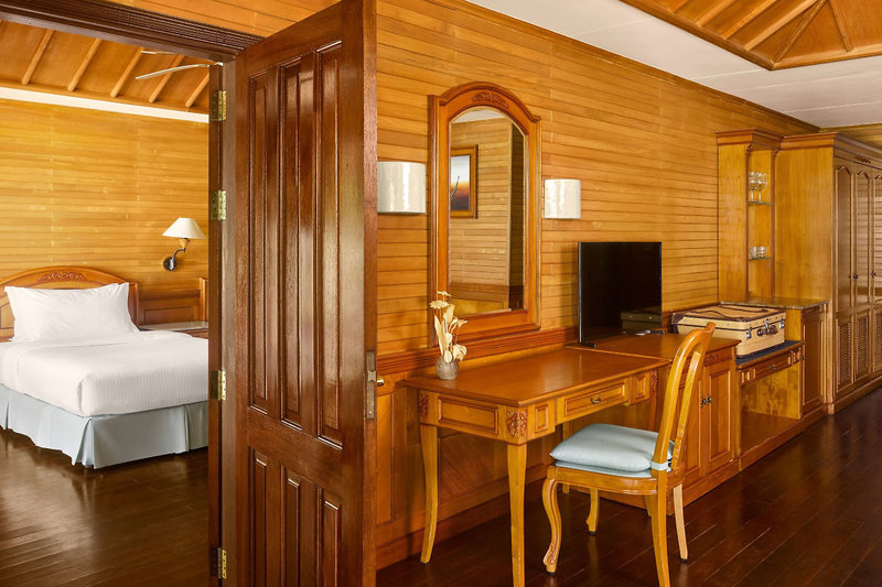 Royal Island Resort & Spa 13