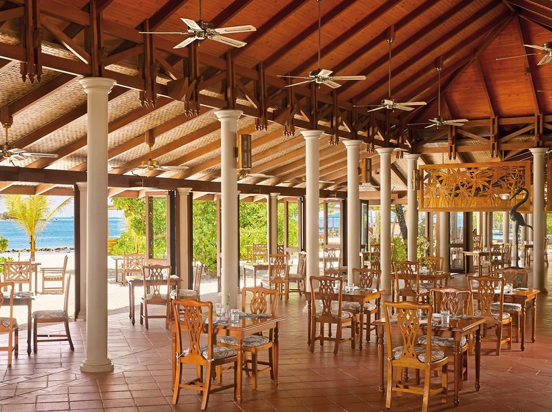 Royal Island Resort & Spa 15